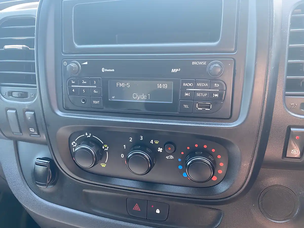 Used 2018 Vauxhall Vivaro 2900 No Vat Van White - Interior and Exterior details 5