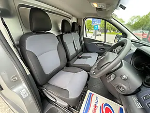 Used 2018 Vauxhall Vivaro 2900 Panel Van L2 H1 Silver - Interior and Exterior details 10