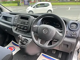 Used 2018 Vauxhall Vivaro 2900 Panel Van L2 H1 Silver - Interior and Exterior details 11