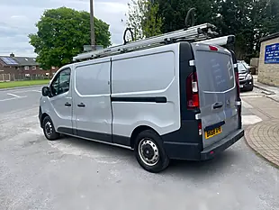 Used 2018 Vauxhall Vivaro 2900 Panel Van L2 H1 Silver - Interior and Exterior details 3