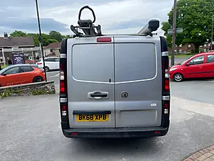 Used 2018 Vauxhall Vivaro 2900 Panel Van L2 H1 Silver - Interior and Exterior details 4