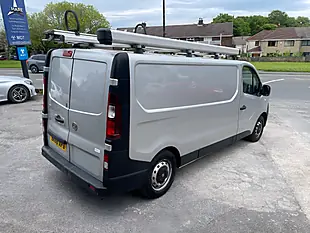 Used 2018 Vauxhall Vivaro 2900 Panel Van L2 H1 Silver - Interior and Exterior details 5