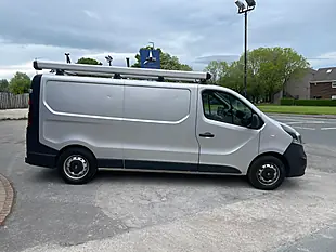Used 2018 Vauxhall Vivaro 2900 Panel Van L2 H1 Silver - Interior and Exterior details 6