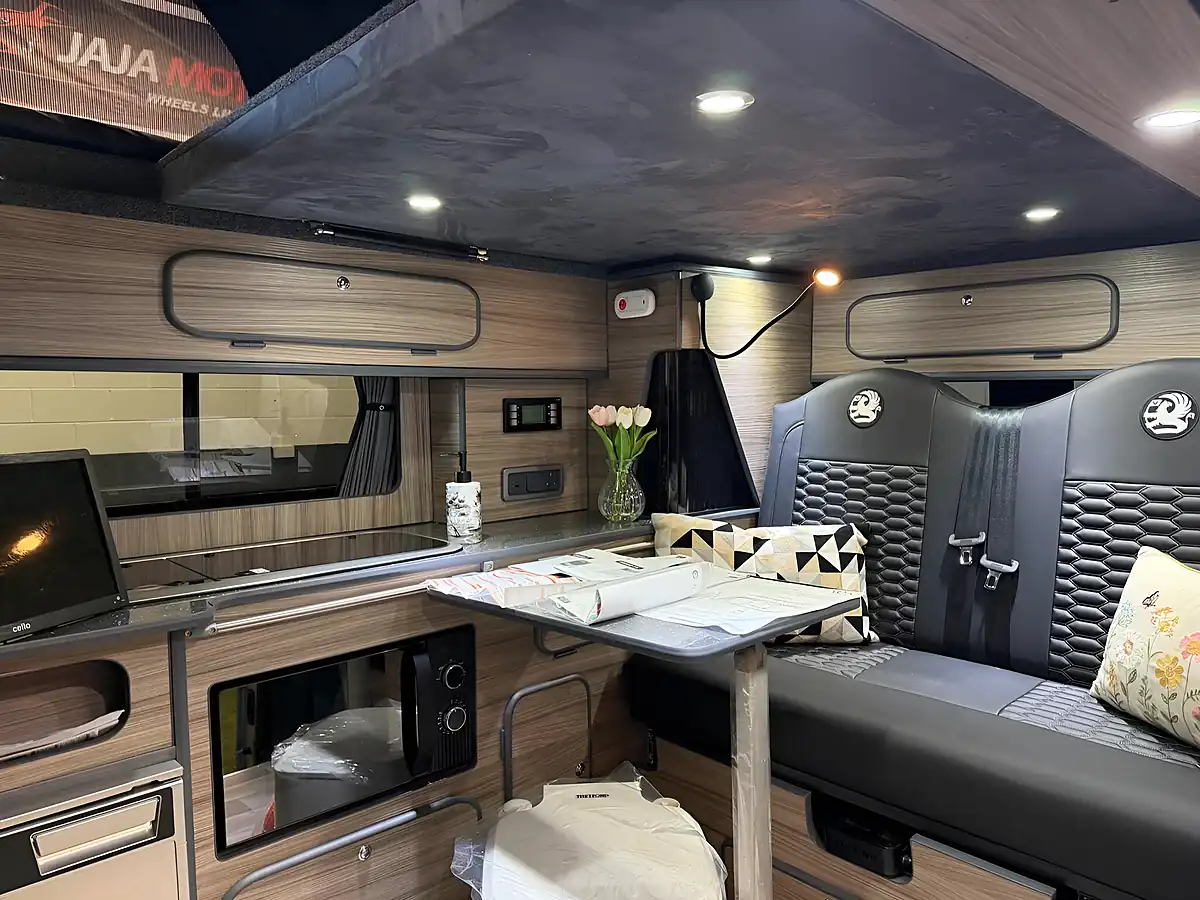 Used 2018 Vauxhall Vivaro Campervan Silver - Interior and Exterior details 3