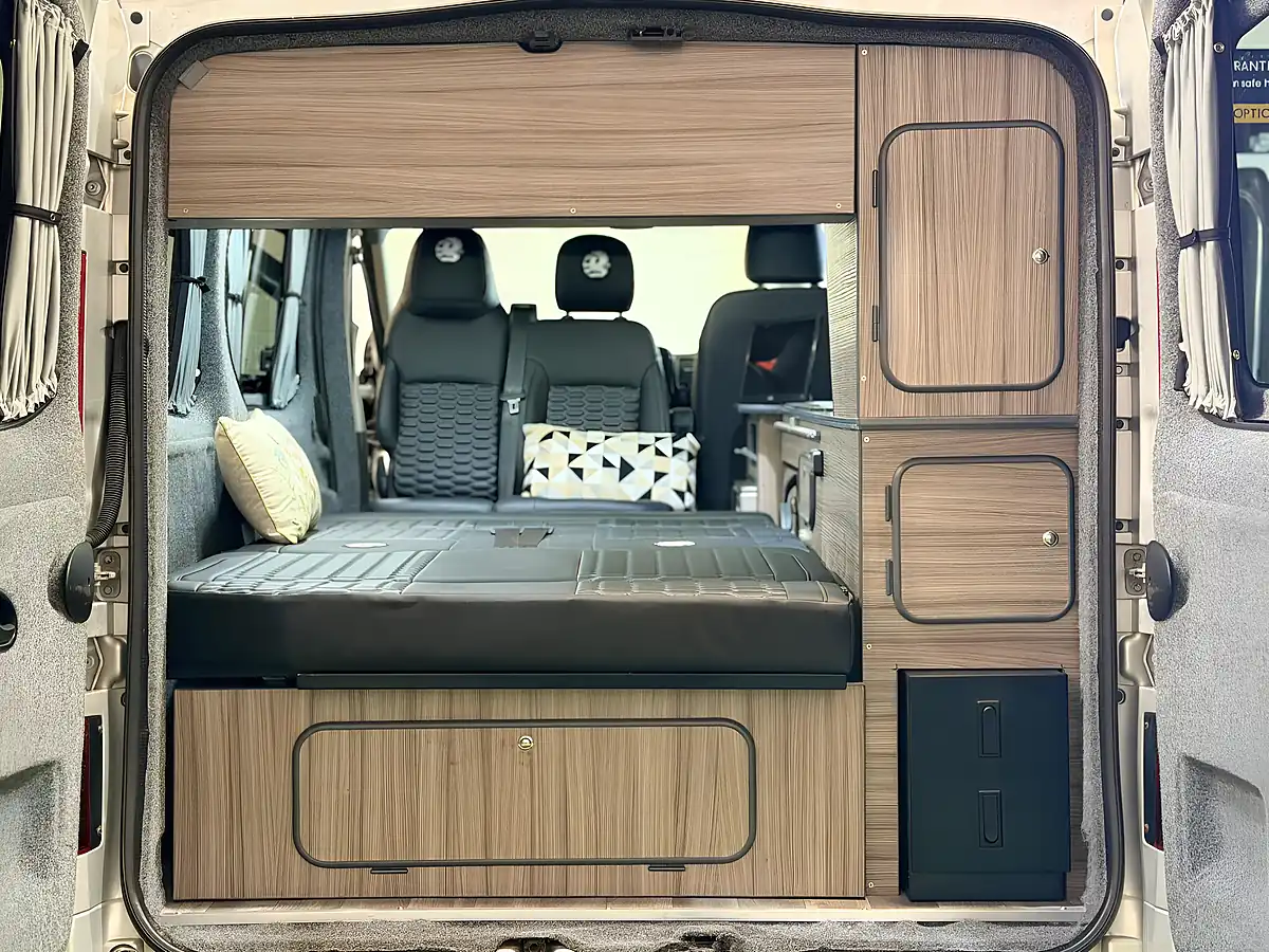 Used 2018 Vauxhall Vivaro Campervan Silver - Interior and Exterior details 5
