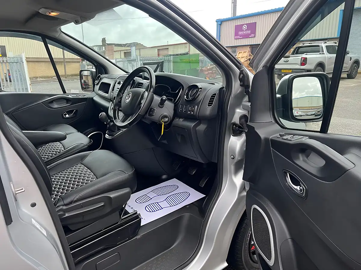 Used 2018 Vauxhall Vivaro Campervan Silver - Interior and Exterior details 17