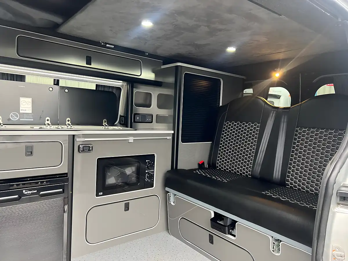 Used 2018 Vauxhall Vivaro Campervan Silver - Interior and Exterior details 3