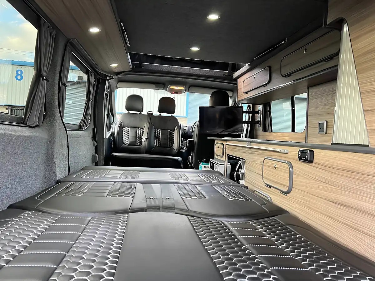 Used 2018 Vauxhall Vivaro Campervan White - Interior and Exterior details 9