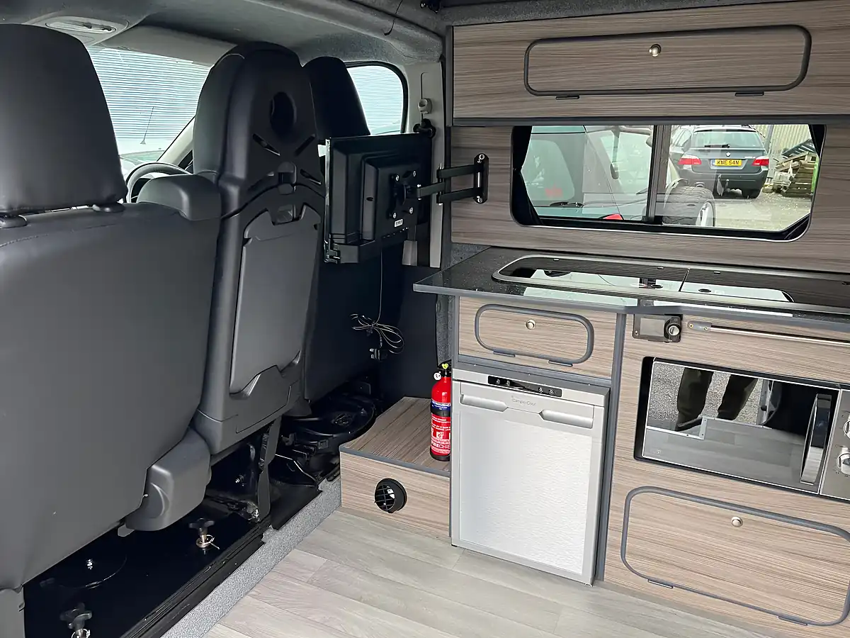 Used 2018 Vauxhall Vivaro Campervan White - Interior and Exterior details 7