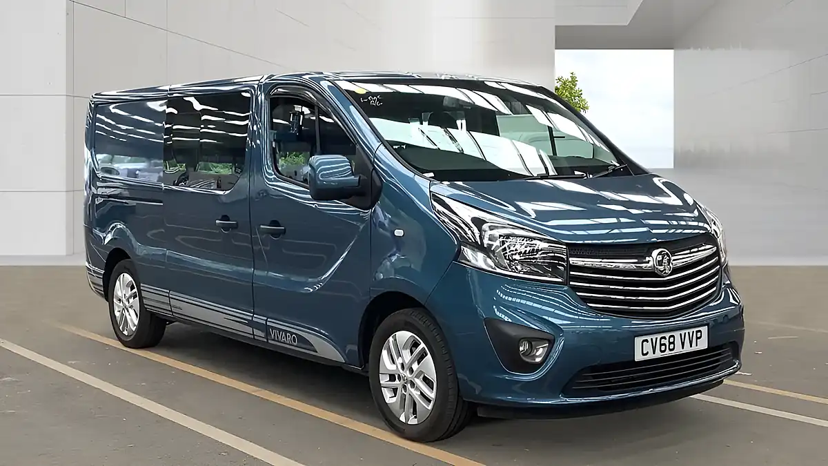 Used 2018 Vauxhall Vivaro Limited Edition Nav Blue - Front View