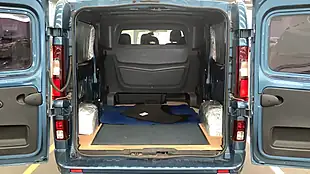 Used 2018 Vauxhall Vivaro Limited Edition Nav Blue - Interior and Exterior details 11