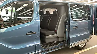 Used 2018 Vauxhall Vivaro Limited Edition Nav Blue - Interior and Exterior details 12