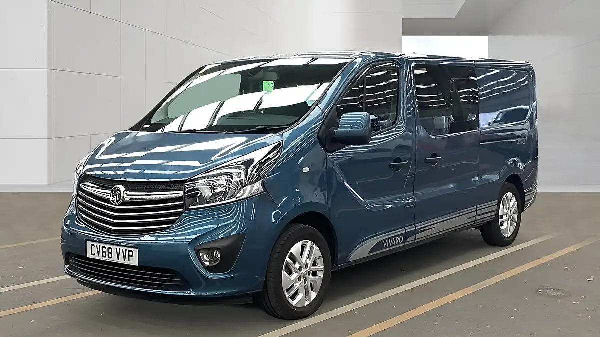 Used 2018 Vauxhall Vivaro Limited Edition Nav Blue - Interior and Exterior details 3