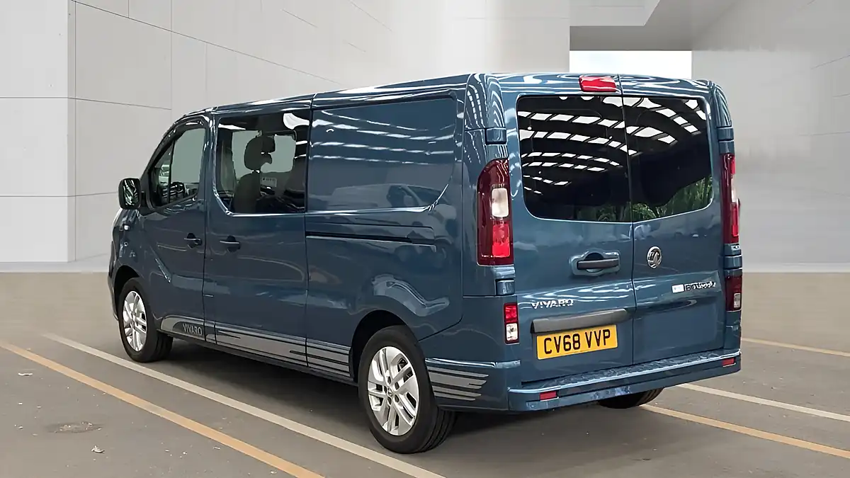 Used 2018 Vauxhall Vivaro Limited Edition Nav Blue - Interior and Exterior details 5