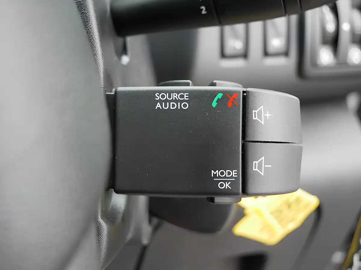 Used 2018 Vauxhall Vivaro Limited Edition Nav Iron Grey - Interior and Exterior details 17