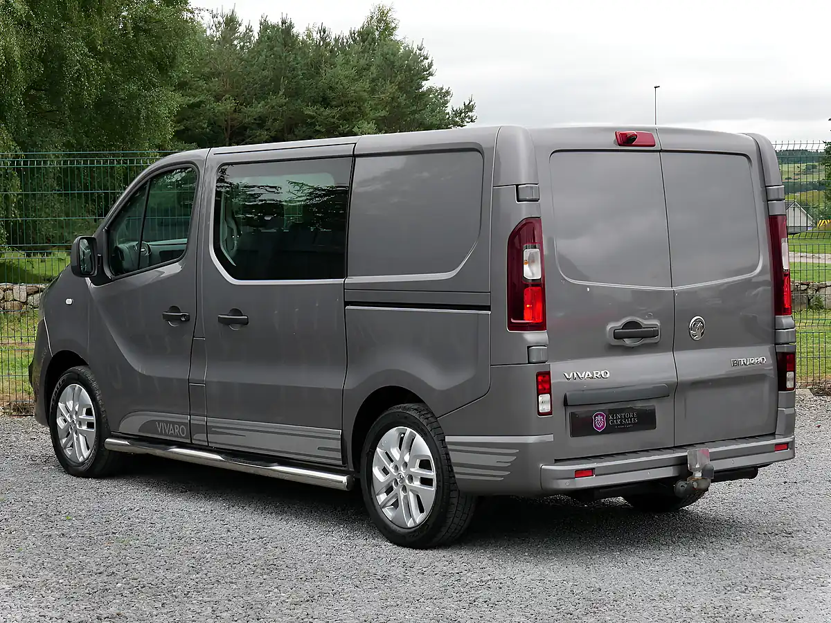 Used 2018 Vauxhall Vivaro Limited Edition Nav Iron Grey - Interior and Exterior details 7