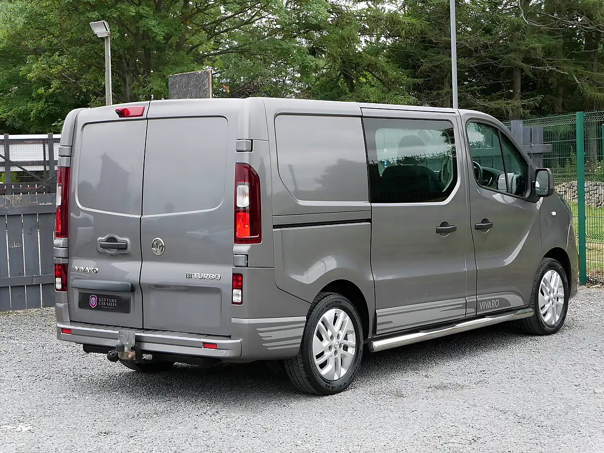 Used 2018 Vauxhall Vivaro Limited Edition Nav Iron Grey - Interior and Exterior details 9