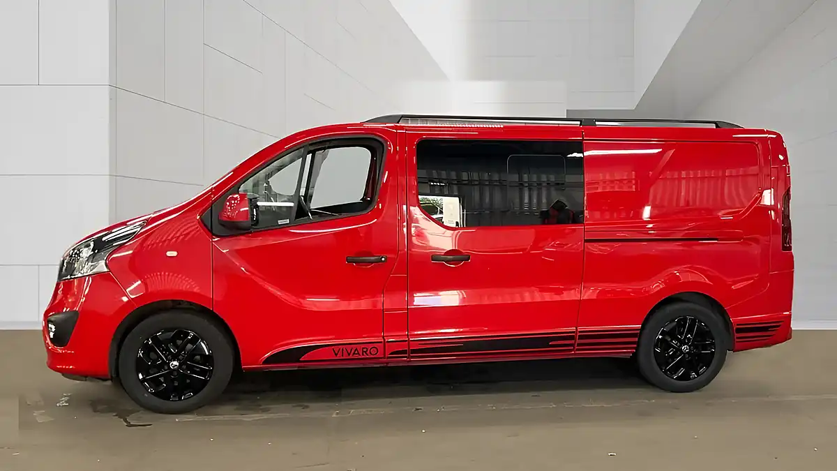 Used 2018 Vauxhall Vivaro Limited Edition Nav Lwb Red - Interior and Exterior details 7