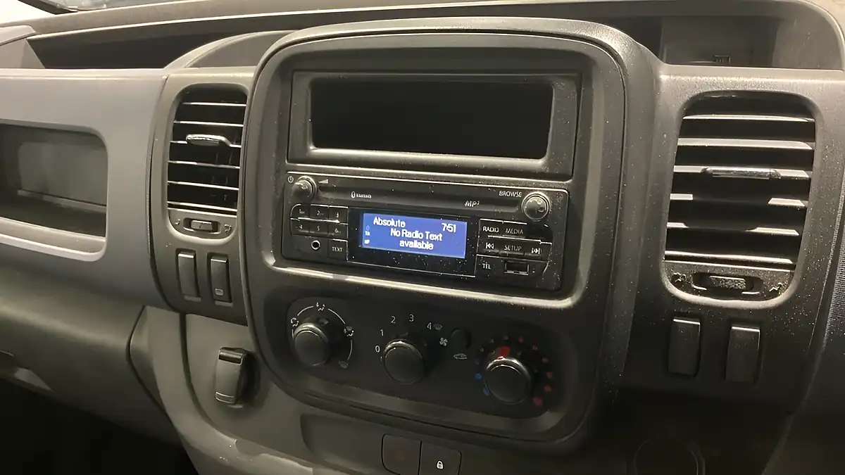 Used 2018 Vauxhall Vivaro Lwb White - Interior and Exterior details 11