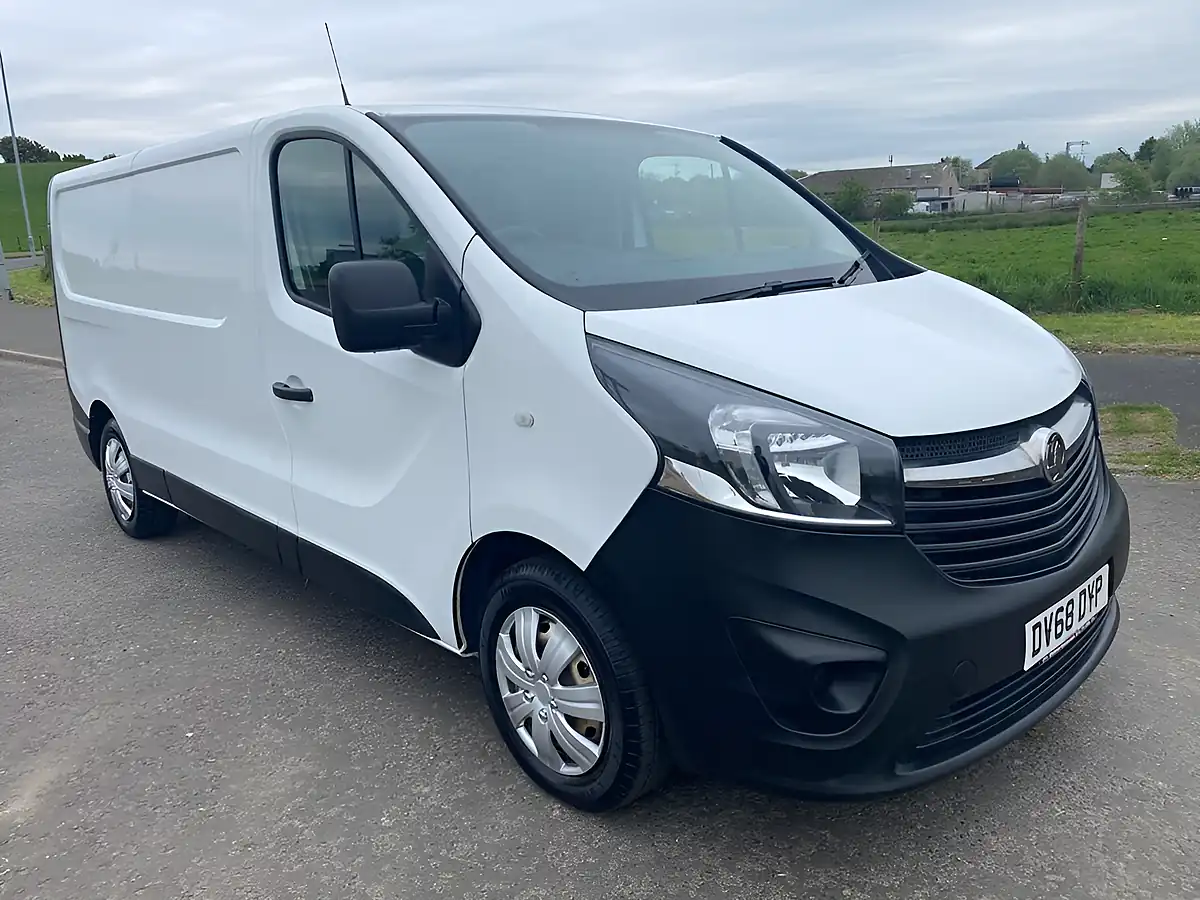 Used 2018 Vauxhall Vivaro Lwb White - Front View