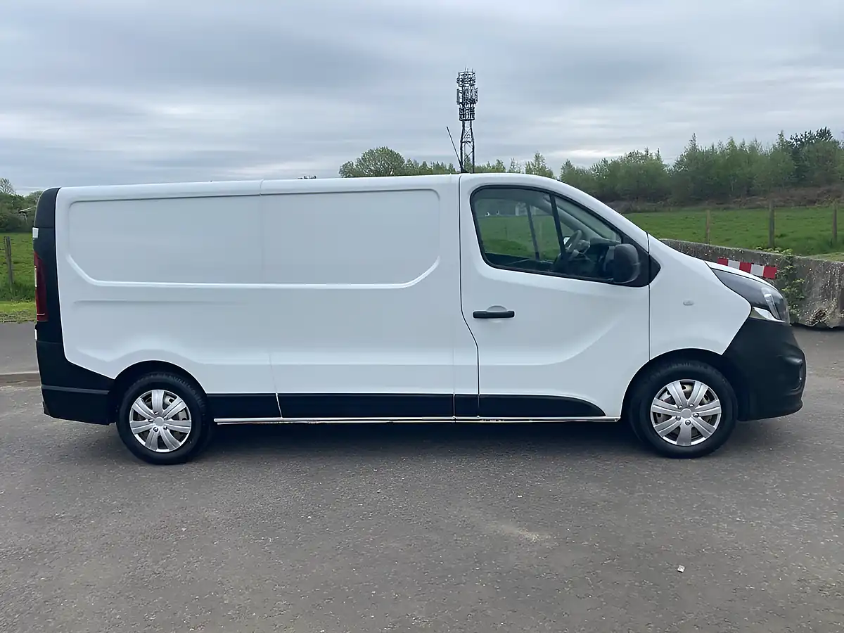 Used 2018 Vauxhall Vivaro Lwb White - Interior and Exterior details 2