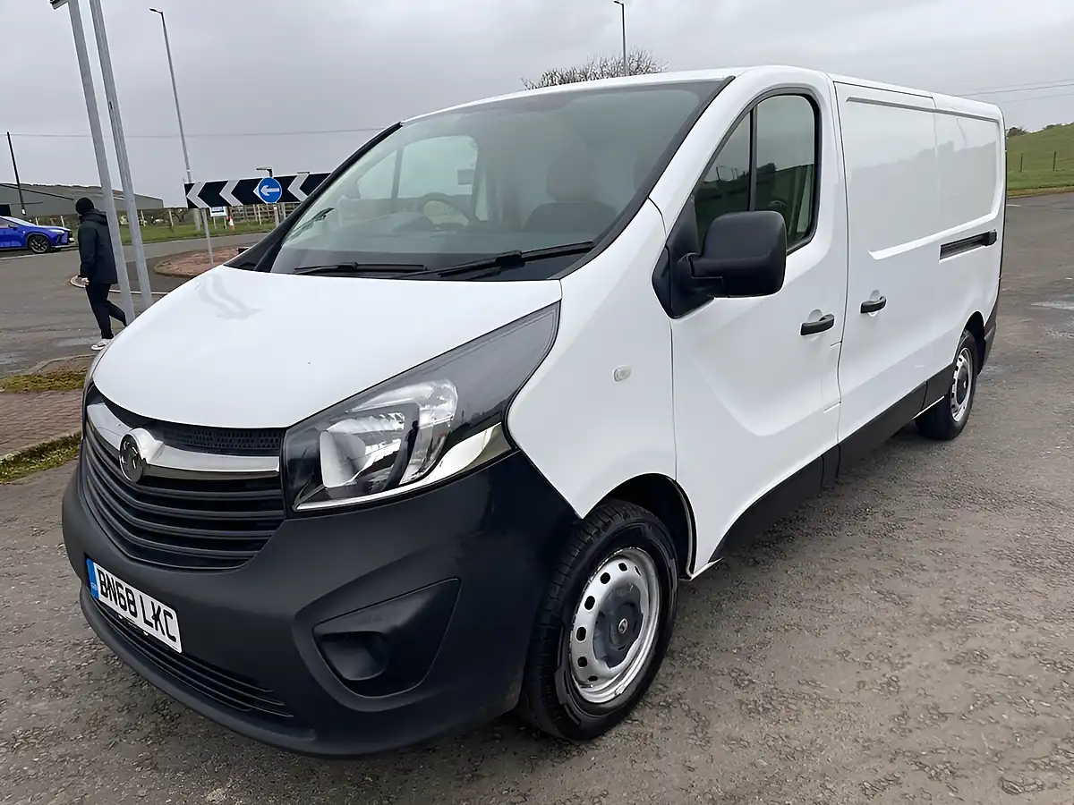 Used 2018 Vauxhall Vivaro Lwb White - Interior and Exterior details 15
