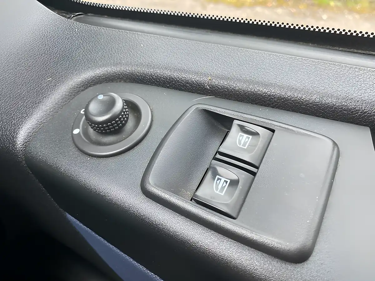 Used 2018 Vauxhall Vivaro Lwb White - Interior and Exterior details 6