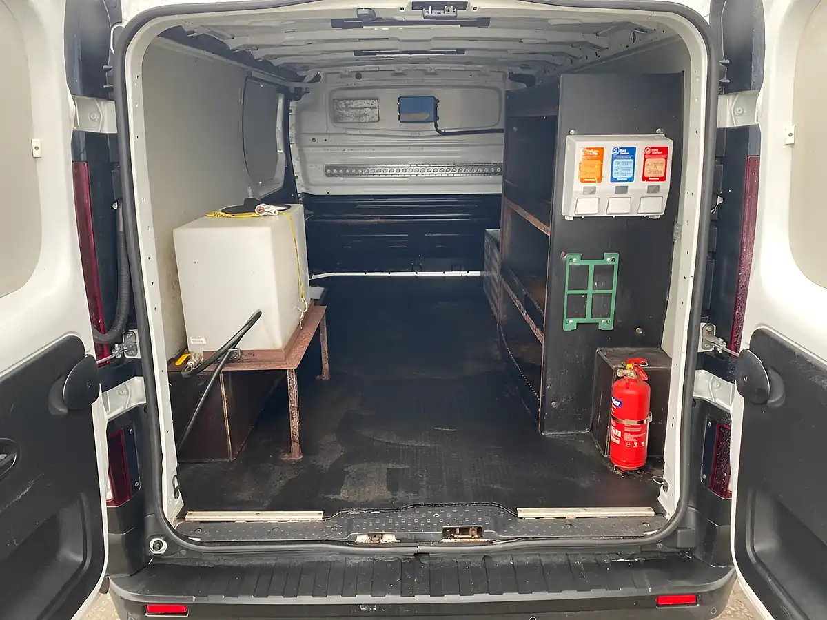 Used 2018 Vauxhall Vivaro Lwb White - Interior and Exterior details 9
