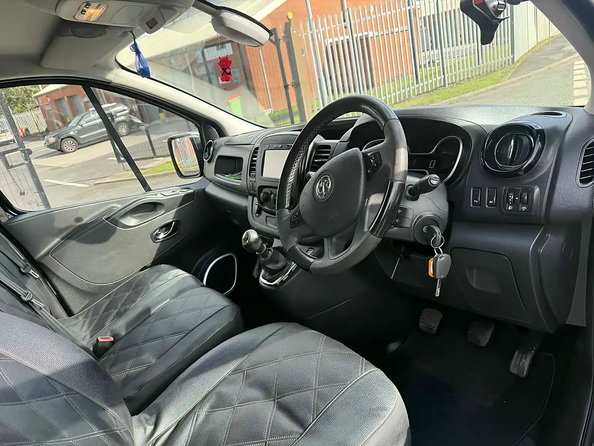Used 2018 Vauxhall Vivaro Sport - Interior and Exterior details 18