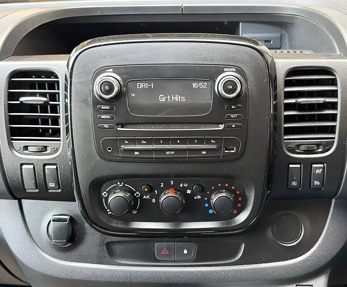 Used 2018 Vauxhall Vivaro Sportive Grey - Interior and Exterior details 15