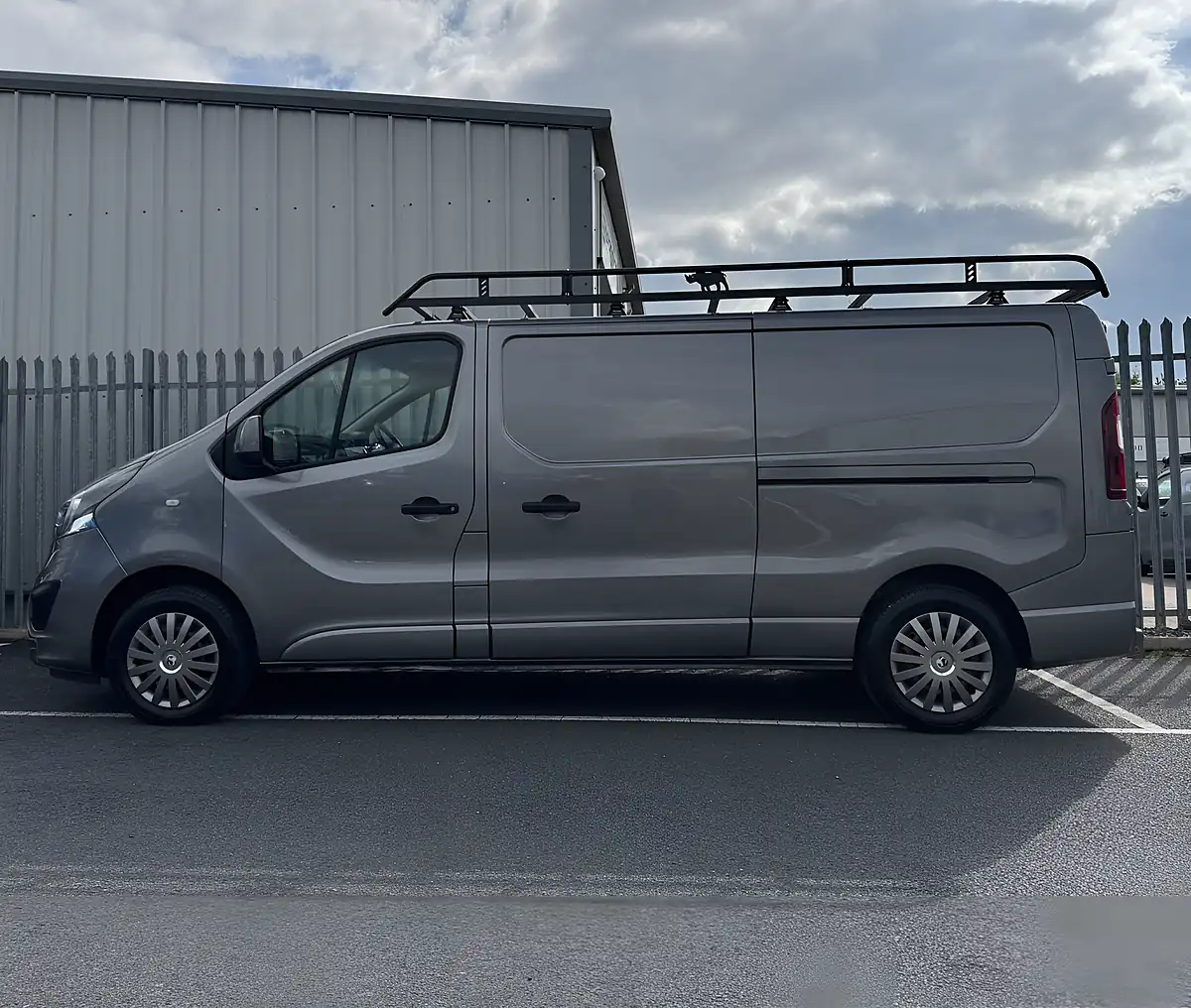 Used 2018 Vauxhall Vivaro Sportive Grey - Interior and Exterior details 8