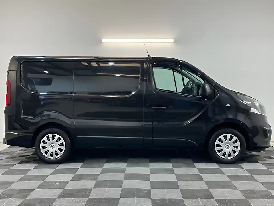 Used 2018 Vauxhall Vivaro Sportive L1H1 Black - Interior and Exterior details 2