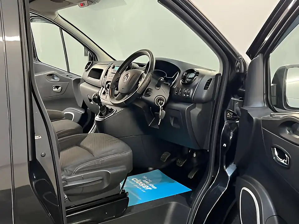 Used 2018 Vauxhall Vivaro Sportive L1H1 Black - Interior and Exterior details 10