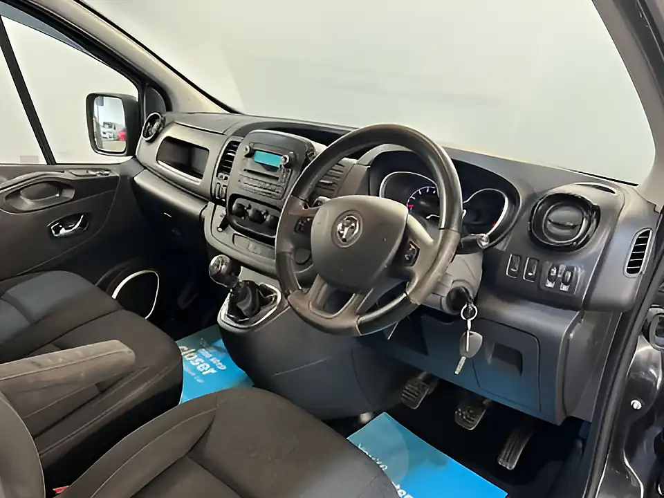 Used 2018 Vauxhall Vivaro Sportive L1H1 Black - Interior and Exterior details 11