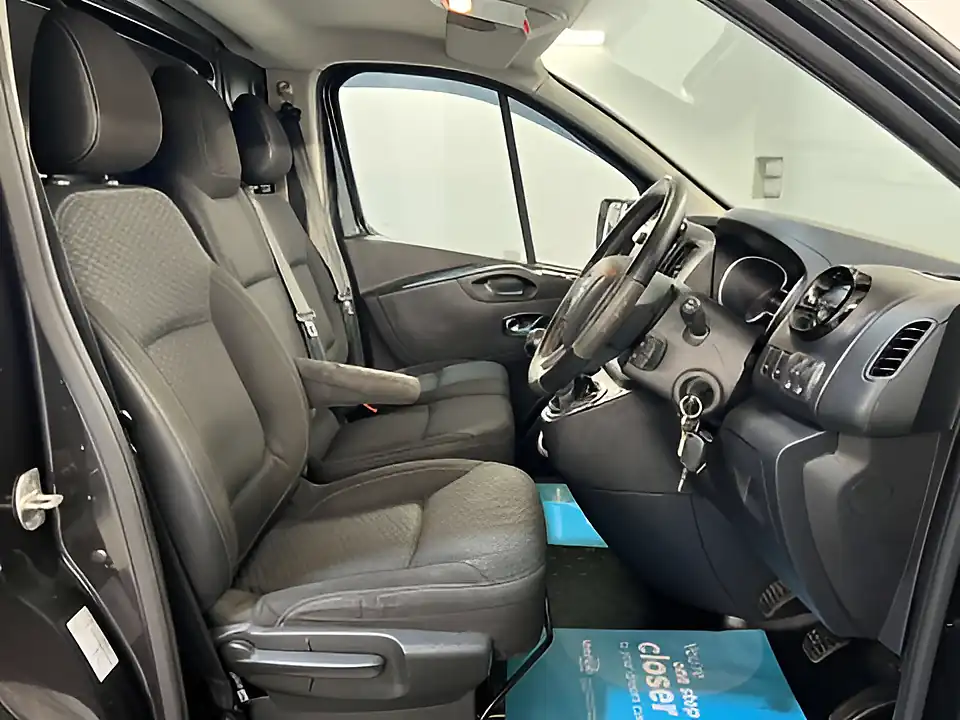Used 2018 Vauxhall Vivaro Sportive L1H1 Black - Interior and Exterior details 12