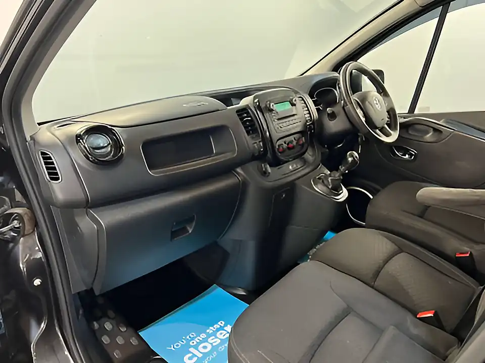 Used 2018 Vauxhall Vivaro Sportive L1H1 Black - Interior and Exterior details 16