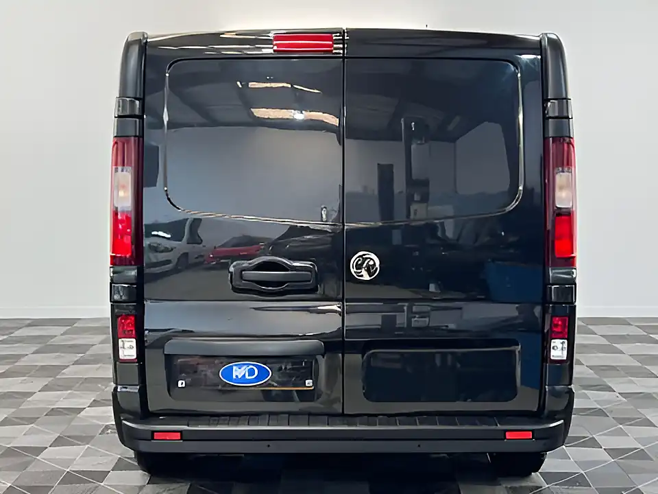 Used 2018 Vauxhall Vivaro Sportive L1H1 Black - Interior and Exterior details 5