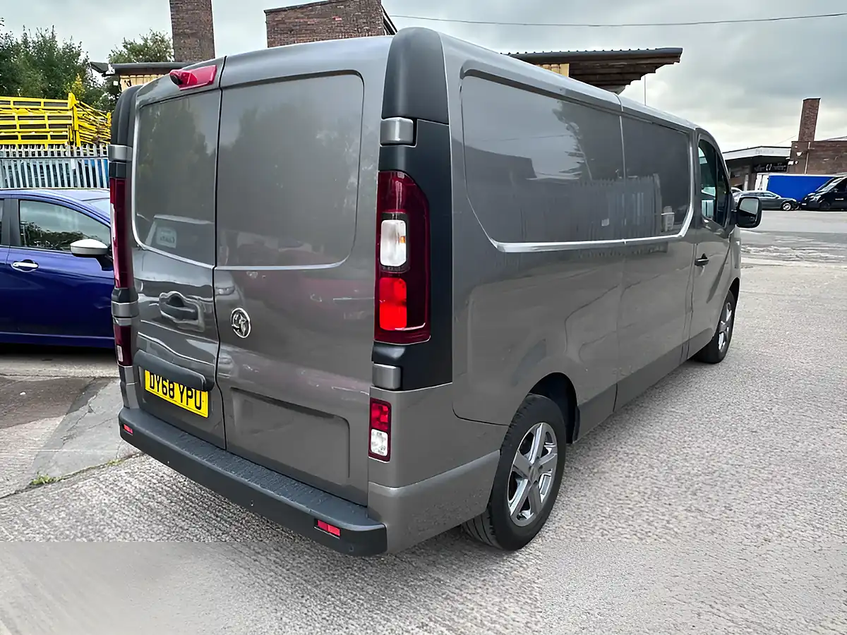 Used 2018 Vauxhall Vivaro Sportive L2 H1 Grey - Interior and Exterior details 4