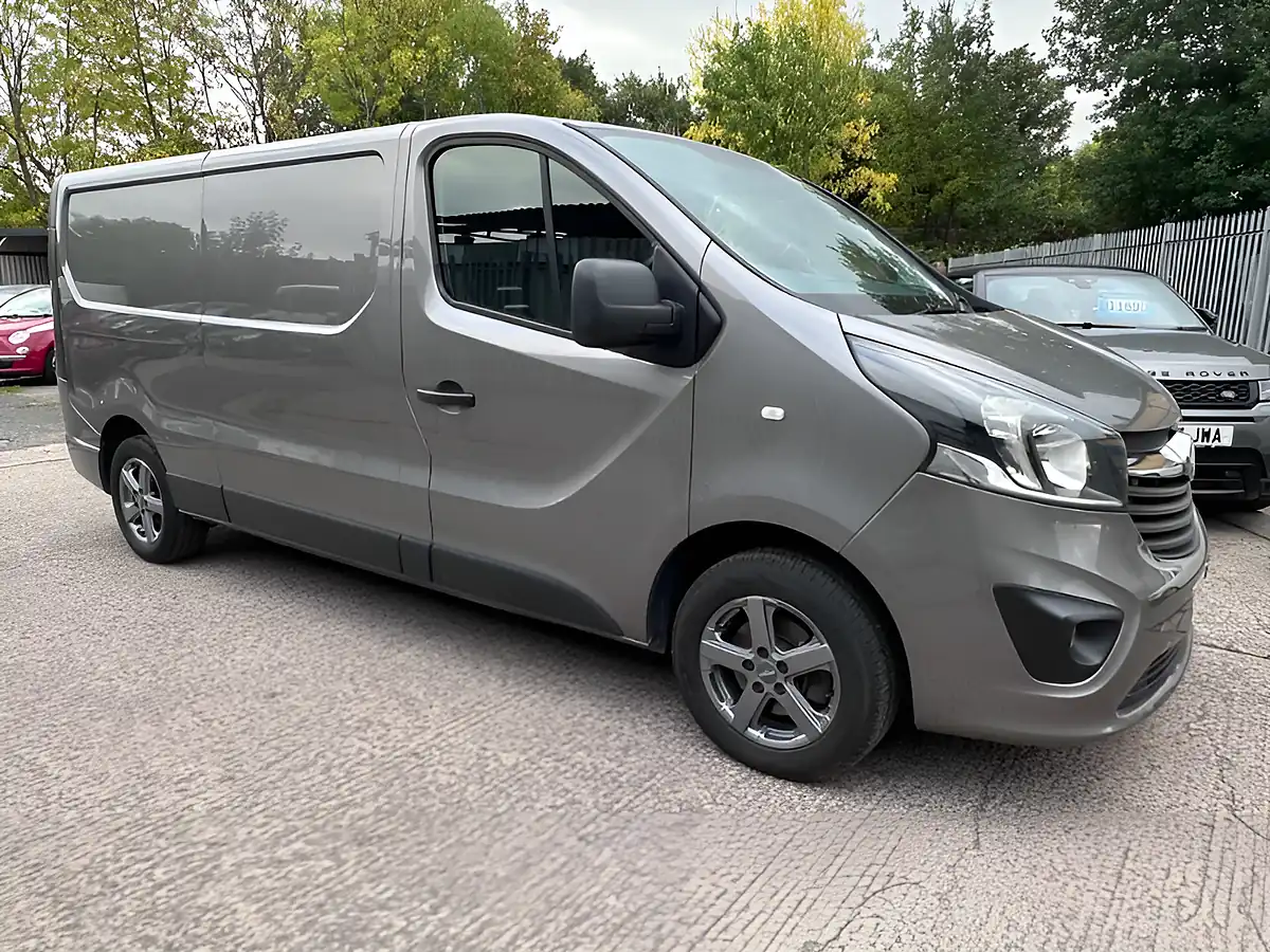 Used 2018 Vauxhall Vivaro Sportive L2 H1 Grey - Interior and Exterior details 7