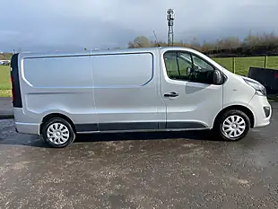 Used 2018 Vauxhall Vivaro Sportive Lwb Silver - Interior and Exterior details 2