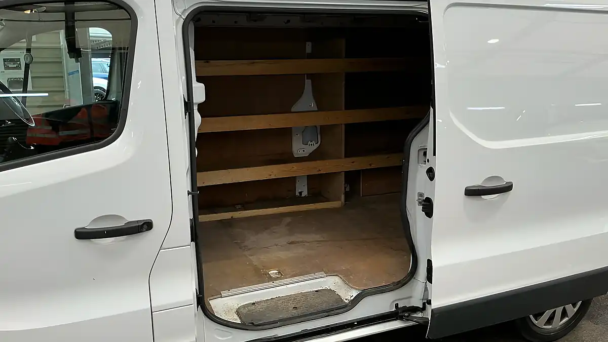 Used 2018 Vauxhall Vivaro Sportive Nav Lwb White - Interior and Exterior details 8