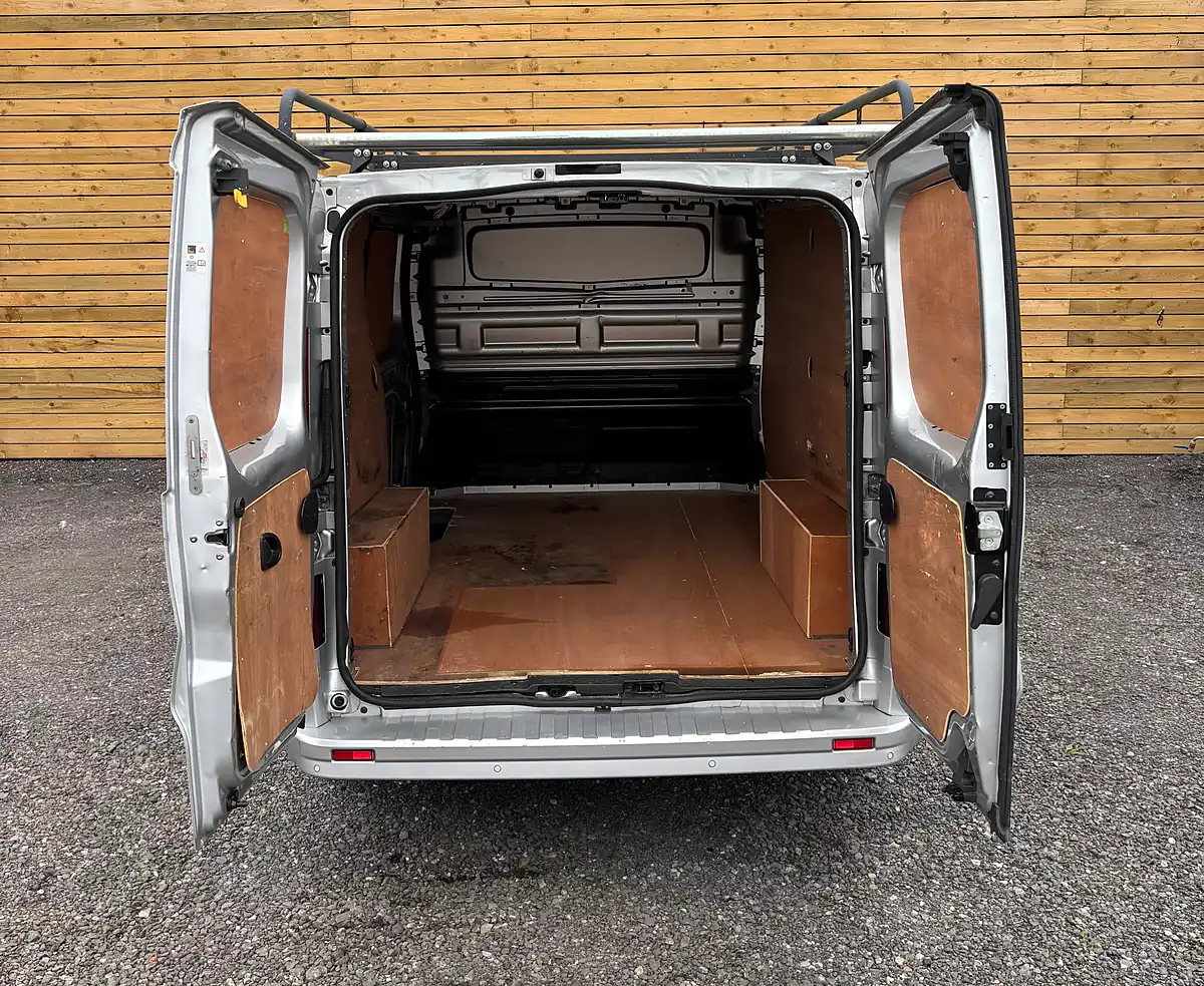 Used 2018 Vauxhall Vivaro Sportive Panel Van Silver - Interior and Exterior details 19