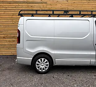 Used 2018 Vauxhall Vivaro Sportive Panel Van Silver - Interior and Exterior details 4