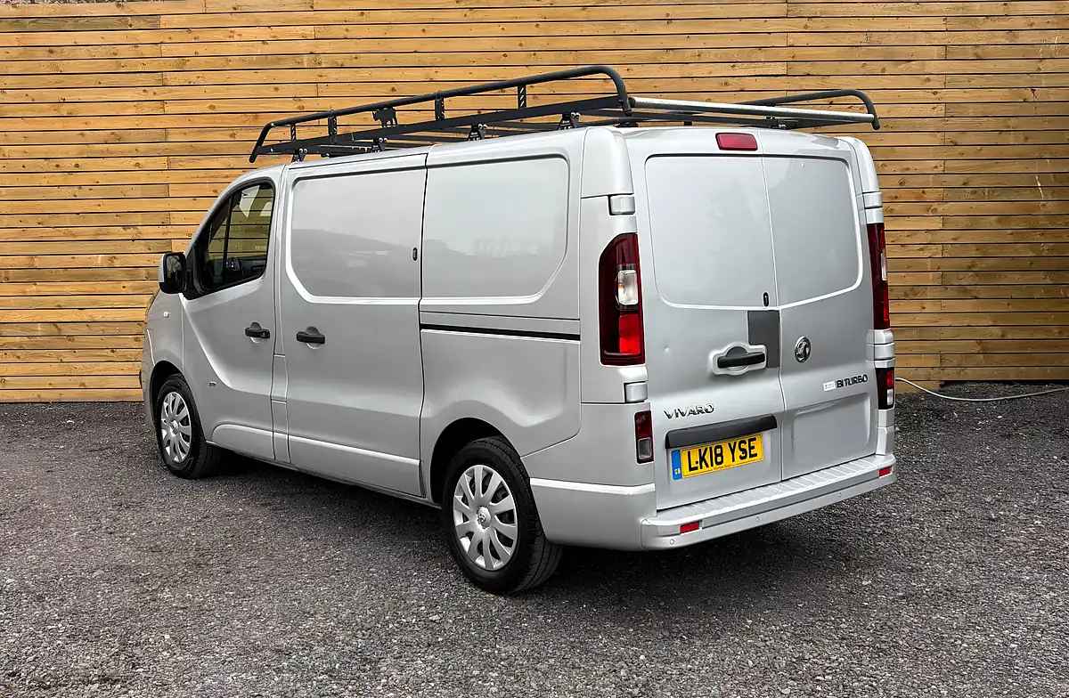 Used 2018 Vauxhall Vivaro Sportive Panel Van Silver - Interior and Exterior details 9