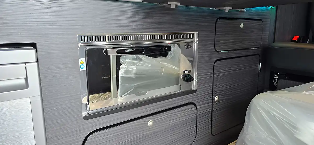 Used 2018 Vauxhall Vivaro Sportive Silver - Interior and Exterior details 16