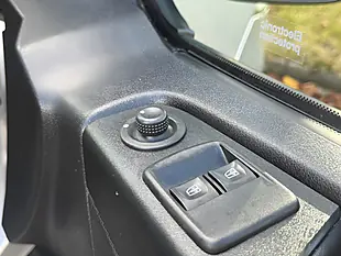 Used 2018 Vauxhall Vivaro Sportive Silver - Interior and Exterior details 16