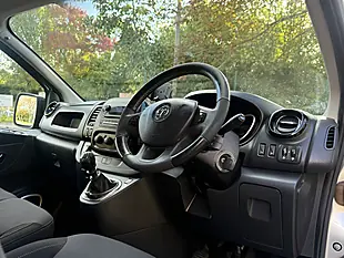 Used 2018 Vauxhall Vivaro Sportive Silver - Interior and Exterior details 2