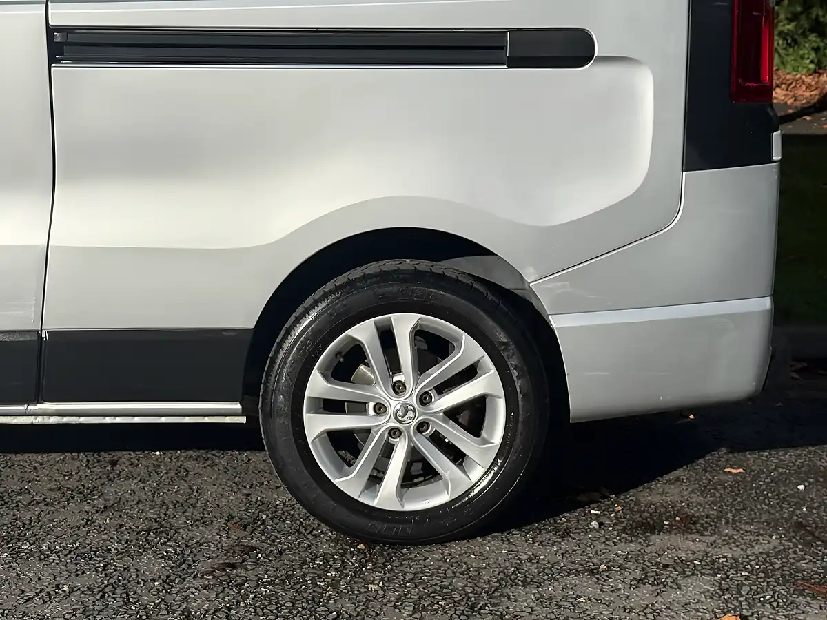 Used 2018 Vauxhall Vivaro Sportive Silver - Interior and Exterior details 5
