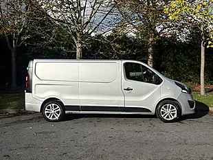 Used 2018 Vauxhall Vivaro Sportive Silver - Interior and Exterior details 8