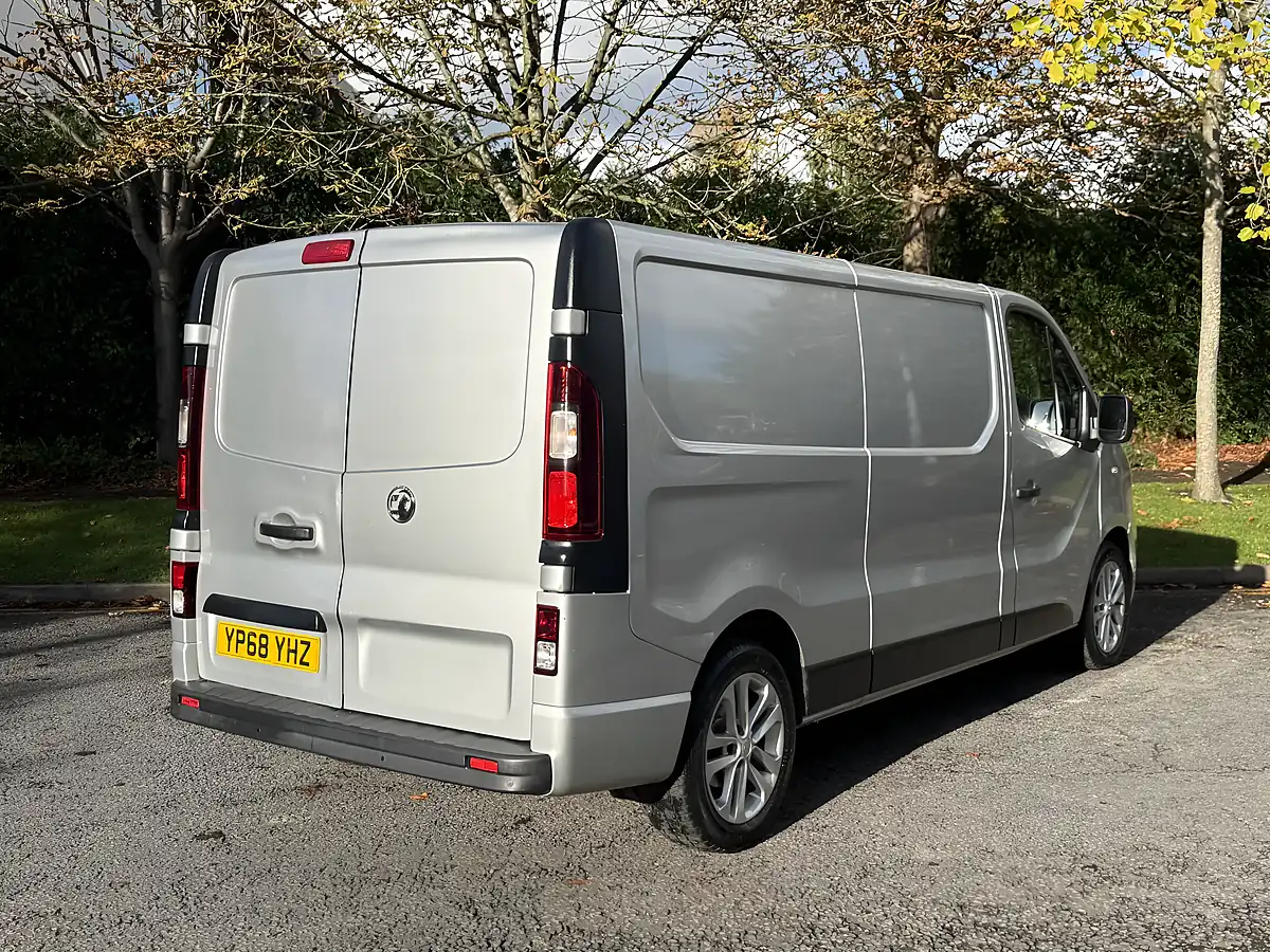 Used 2018 Vauxhall Vivaro Sportive Silver - Interior and Exterior details 9